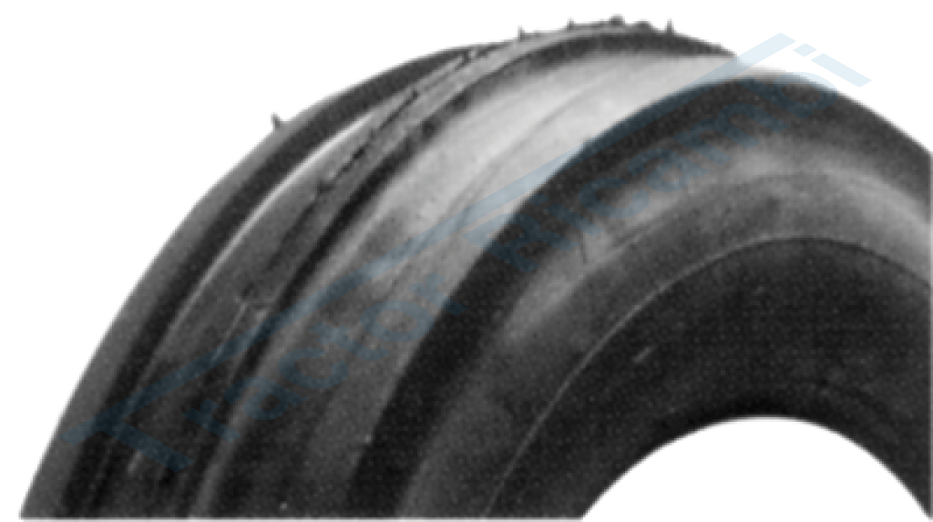 Directional tractor tire